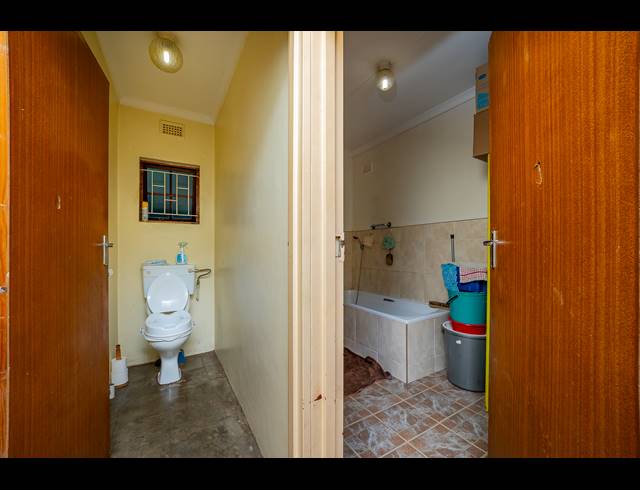 3 BEDROOM HOUSE TO LET IN CAVERSHAM GLEN